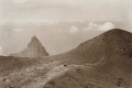 1920-25 u COLLECTIE_TROPENMUSEUM_Op_de_vulkaan_Sinaboeng_Karolanden_Sumatra`s_Oostkust_TMnr_60012278