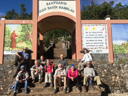 Group at entrance to Ramelau climb (Nicholas Hughes, July 2018)