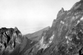 1937-1939 P. (Paul) Spies COLLECTIE_TROPENMUSEUM_De_krater_van_de_vulkaan_Rinjani_met_op_de_achtergrond_de_Gunung_Kondo_TM