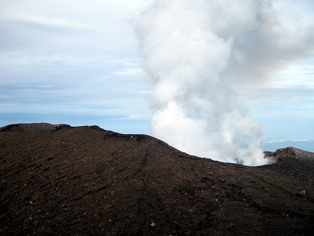 slamet-crater
