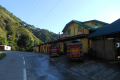 Mount-Pulag-snack-stop-on-the-way-to-the-trailhead-Dan-Quinn-July-2012